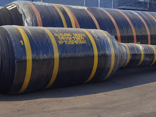 ID600 Tapered Floating Hose 1